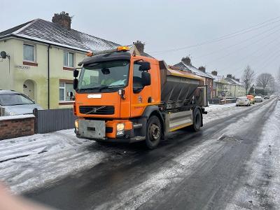 Gritting truck